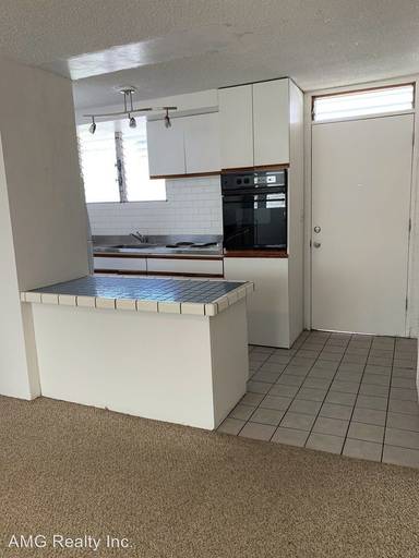 Main picture of 225 Liliuokalani Ave