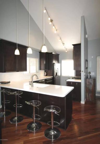 Main picture of 6112 E Mountain Oaks Dr