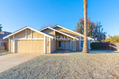 Main picture of 435 Palm Cir