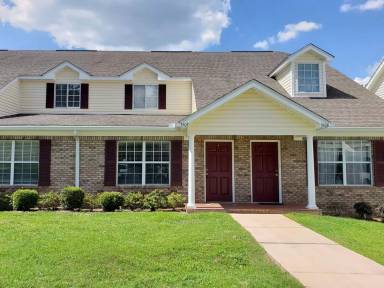 Main picture of SummerChase Condominiums