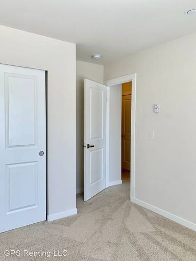 Main picture of 16201 Meadow Rd