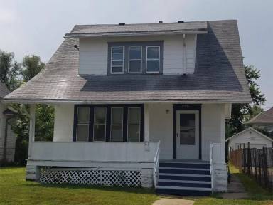 Main picture of 2109 Evans St