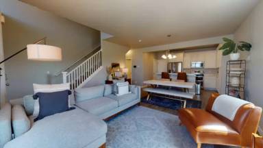 Main picture of 1064 W Narrows Ln