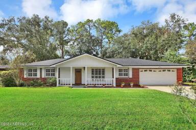 Main picture of 960 Grape Ln