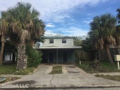 Main picture of 1083 S Deleon Ave