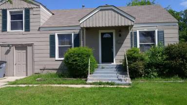 Main picture of 1905 NW Oak Ave