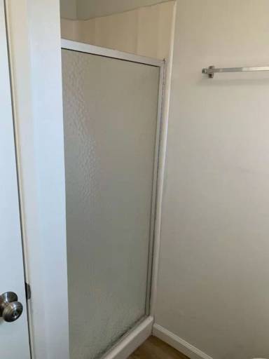 Main picture of 300 Dolliver St