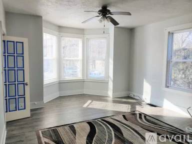 Main picture of 5 Cottage St