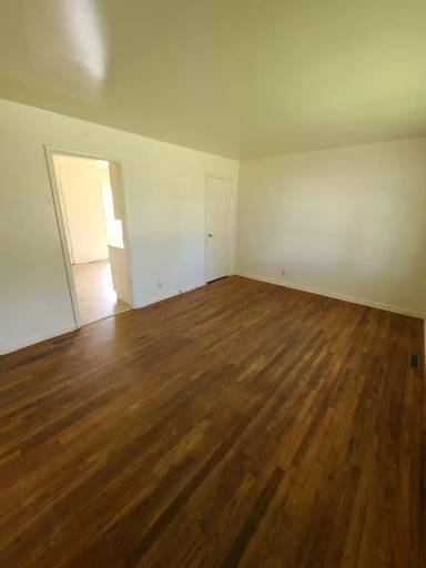 Main picture of 823 W 14th St