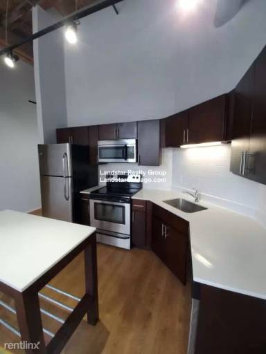Main picture of 125 E 21st St