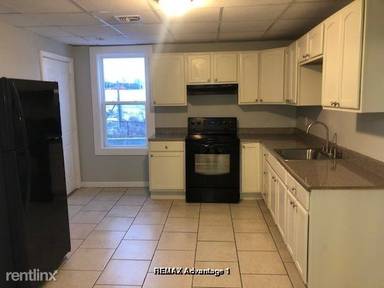 Main picture of 17 Winthrop St