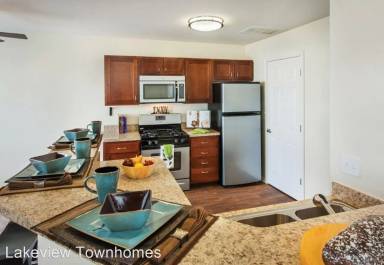 Main picture of Lakeview Townhomes at Fox Valley