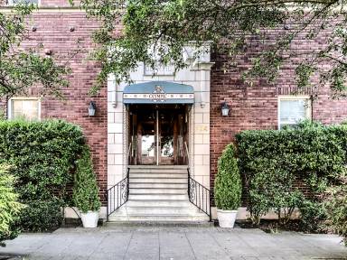 Main picture of 304 Tacoma Ave S