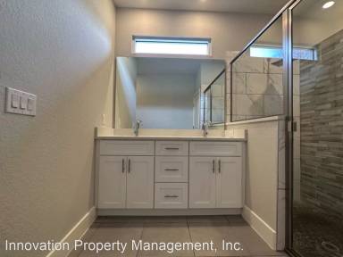 Main picture of 256 Hyacinth Ct