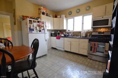 Main picture of 431 Faneuil St