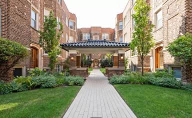 Main picture of 543 W Addison - 3S