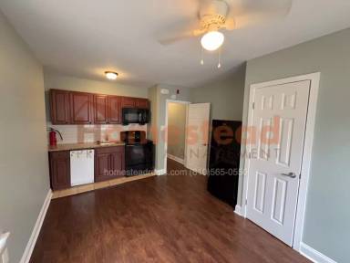 Main picture of 49 N Farson St