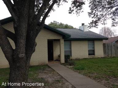 Main picture of 2203 Windsor Dr