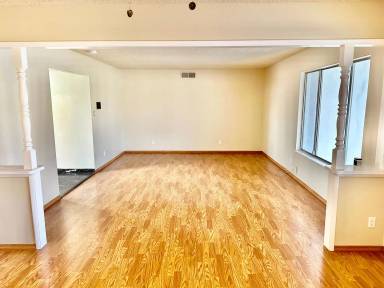 Main picture of 1088 E Menlo Ave