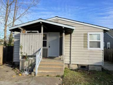 Main picture of 851 1st Ave N