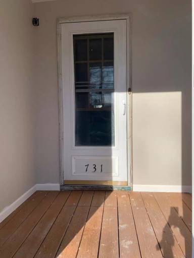 Main picture of 731 E Washington St