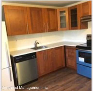 Main picture of 60 Center St