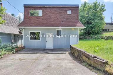Main picture of 4716 NE 108th Ave