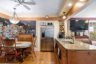 Main picture of 95 Monroe Rd