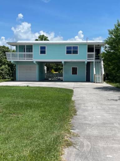 Main picture of 467 W Shore Dr