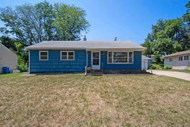 Main picture of 2701 S Norton Ave