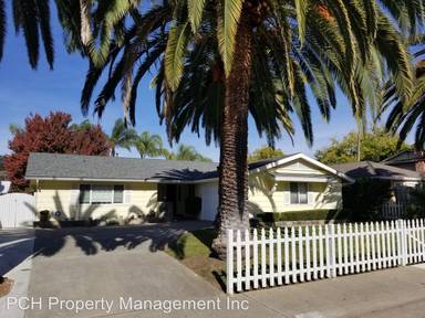 Main picture of 4709 Papaya Dr