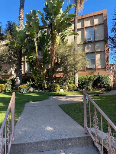 Main picture of 1942 Rodney Dr