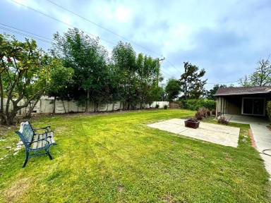 Main picture of 852 Kent Dr