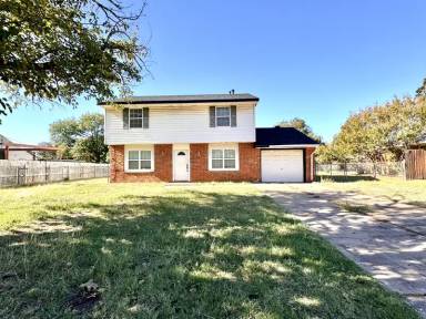 Main picture of 1516 Douglas Dr
