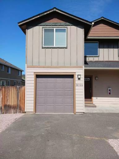Main picture of 3004 SW Juniper Ave