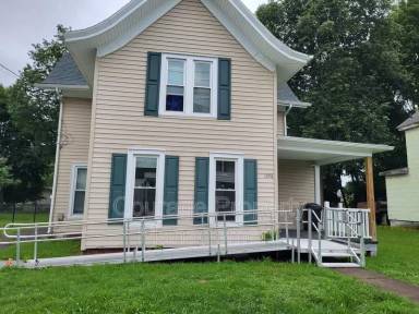 Main picture of 1056 Walnut St