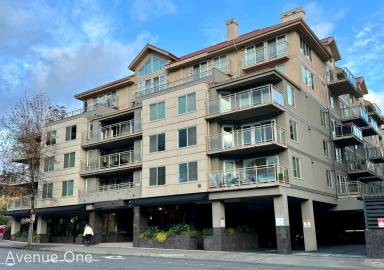 Main picture of 11011 NE 12th St