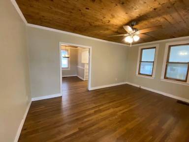Main picture of 227 Taylor St