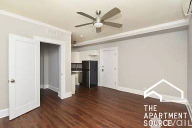 Main picture of 817 W Lakeside Pl