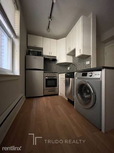 Main picture of 511 W Belmont Ave
