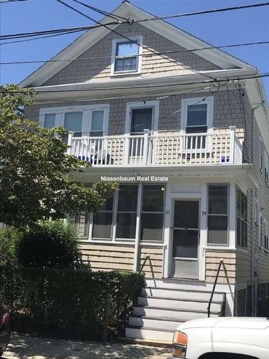 Main picture of 7 - 41 Lewis St