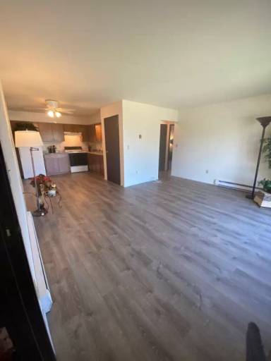 Main picture of 1712 S 115th Ct