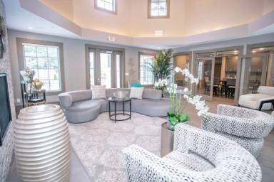 Main picture of 100 Dunwoody Gables Dr