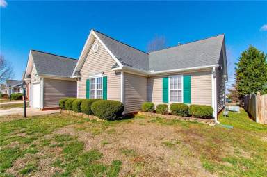 Main picture of 4853 Fallfield Dr