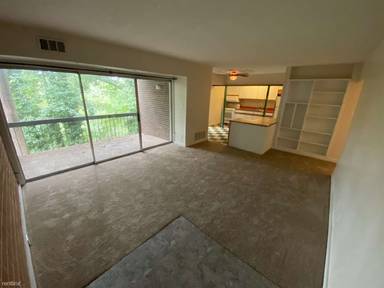 Main picture of 5232 Castlewood Rd