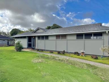 Main picture of 2853 Mokoi St