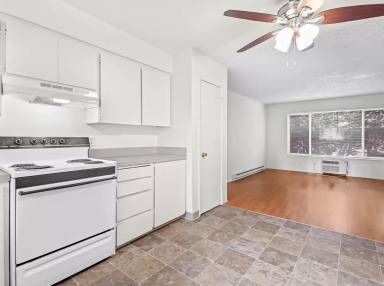 Main picture of 8819 N Edison St