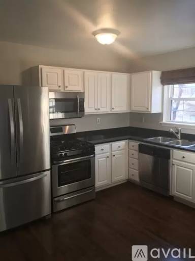 Main picture of 1019 Greenwood Ave NE