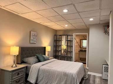 Main picture of 2 Hickory Rdg