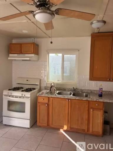 Main picture of 1827 Mentone Blvd